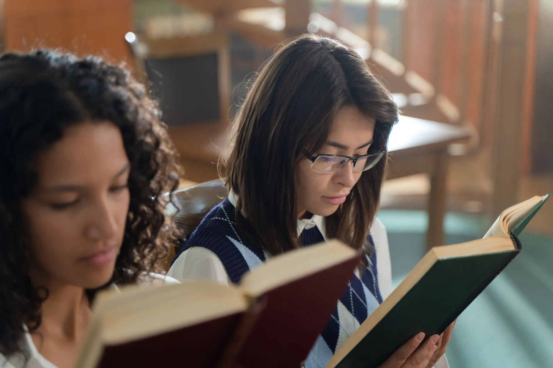 浴室空间升级方案：瑞霖达浴室架承重与防锈工艺解析