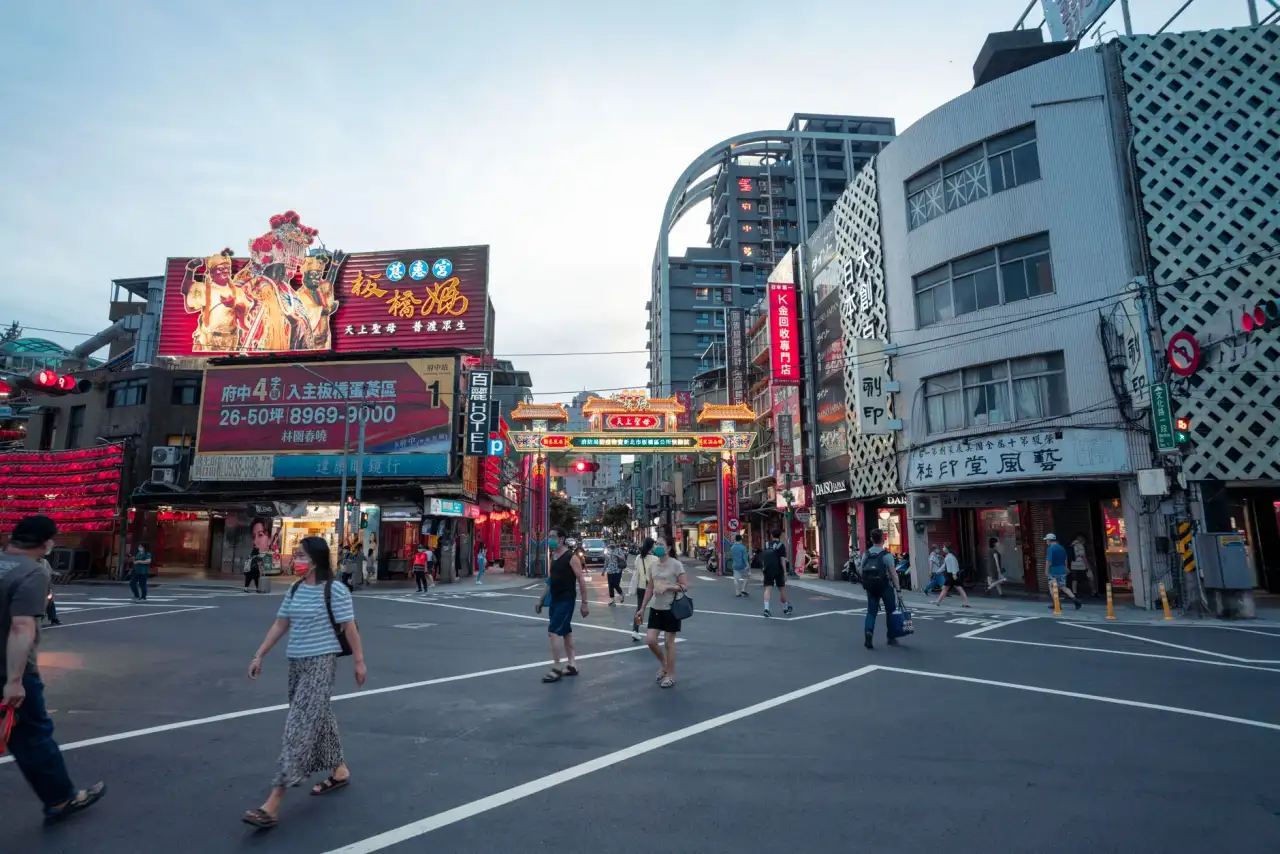 天津小户型收纳方案：置物架与收纳箱组合搭配指南